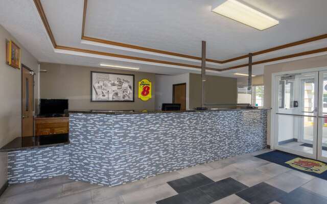 Super 8 by Wyndham De Soto