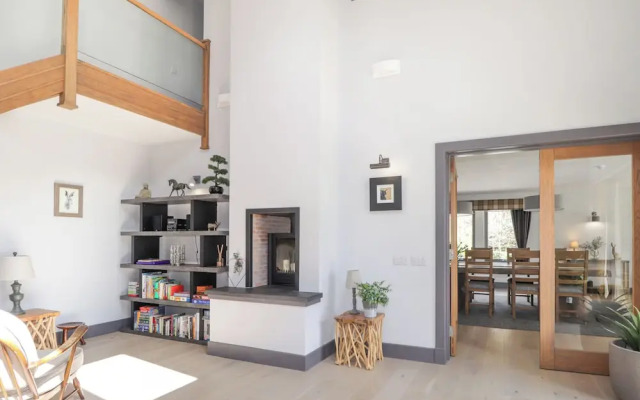 Ben Luna Lodge