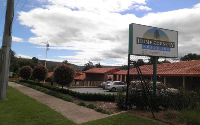 Hume Country Motor Inn