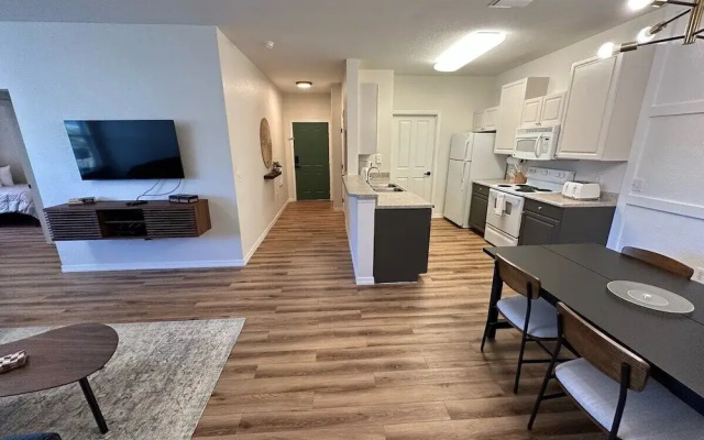 Upgraded! Quiet Southern Dunes Condo