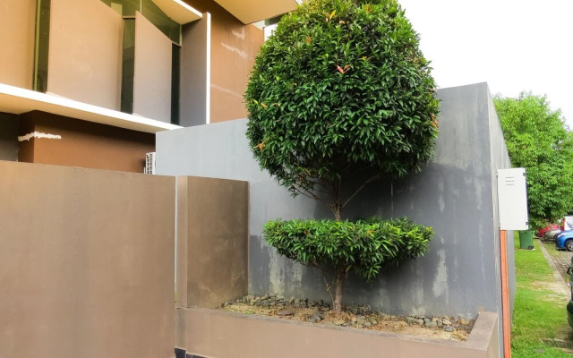 Makmoor Honeymoon Home