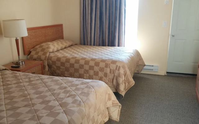 Traveller's Choice Motel