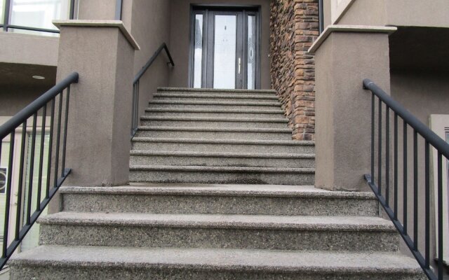 Luxury Lakefront Rooms