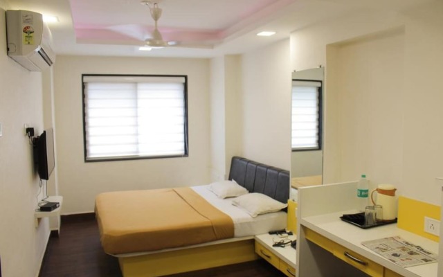 Maa Sharda Hotel
