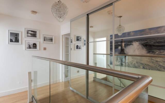 Fantastic Central 3 bed, 8 guests, Regent's Park and Oxford St by GuestReady