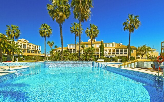 Beautiful 2-Bed Apartment in Denia near the beach