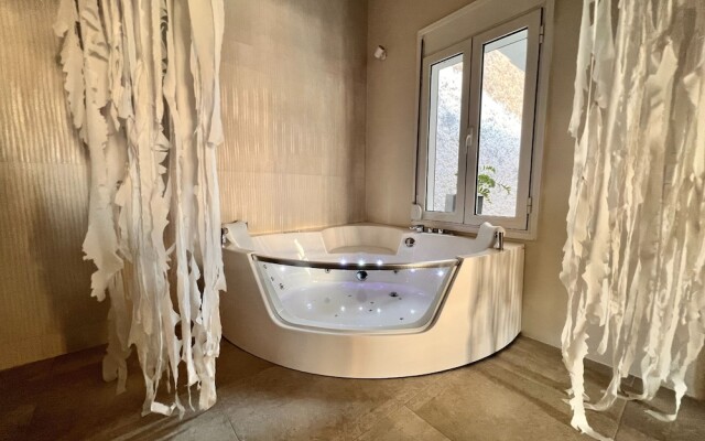 Perla Coco Jacuzzi Suites