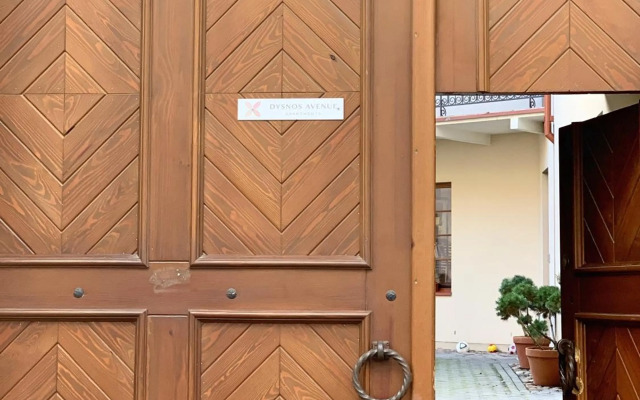 Dysnos Avenue Apartments