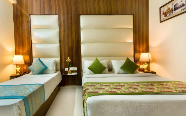 ADB Rooms Hotel Noratan Palace