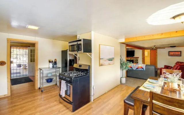 Hike, Bike & Boat: Cabin w/ Dock on Seeley Lake!