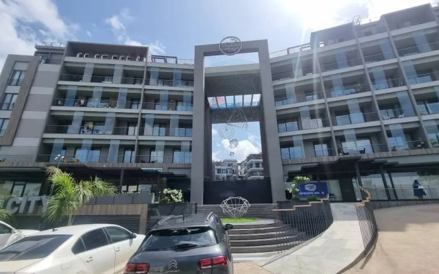 The Diamond inCity Luxury Suites by Cozy