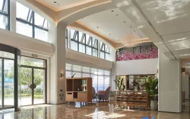 Shanghai Lingang Oriental Pearl Mercure Hotel