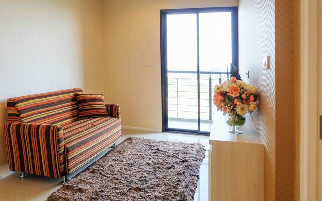 Kanyarat Lakeview Condominium by Wilai