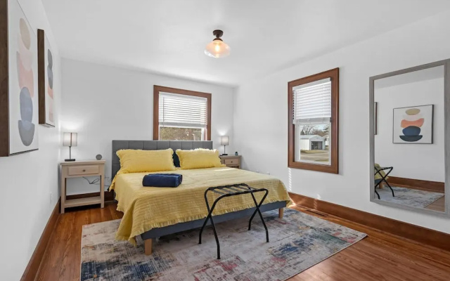 Riverfront Kayaks Bay Access Sleeps 15