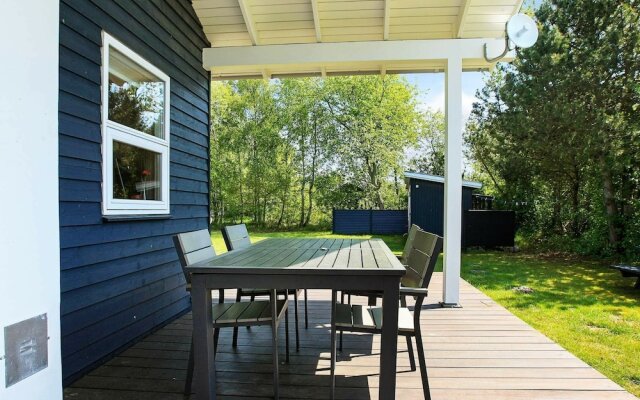 Comfortable Holiday Home in Rødby Near Sea