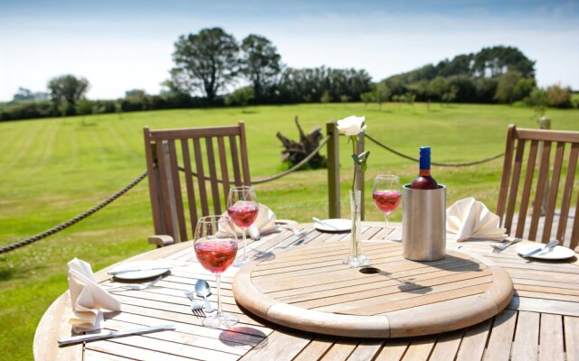 Westlakes Hotel and Restaurant