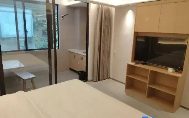 Haikou Zhouren Apartment (Wanda Plaza Convention and Exhibition Center)