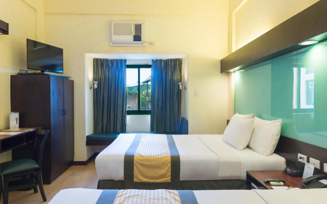 Microtel Inn & Suites Cabanatuan