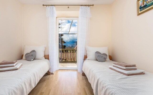 Beautiful Home in Kastav With Wifi and 3 Bedrooms
