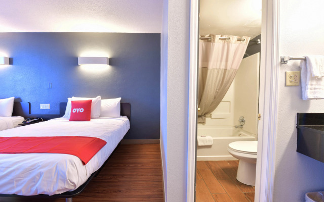 OYO Hotel Valdosta GA I-75