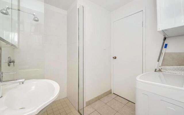 The Strand - 2BR Unit with Wifi and Beach