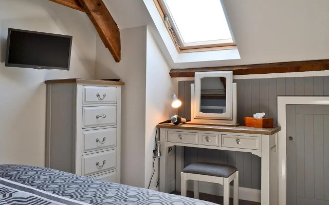 Ty Isaf Cottage
