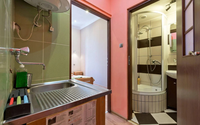70s Hostel