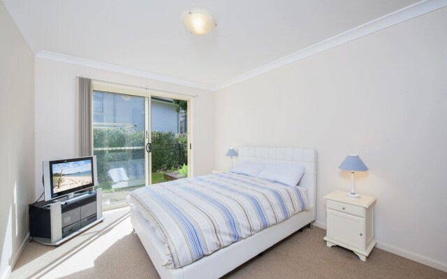 Lagoons Estate, 6 Dowling Street