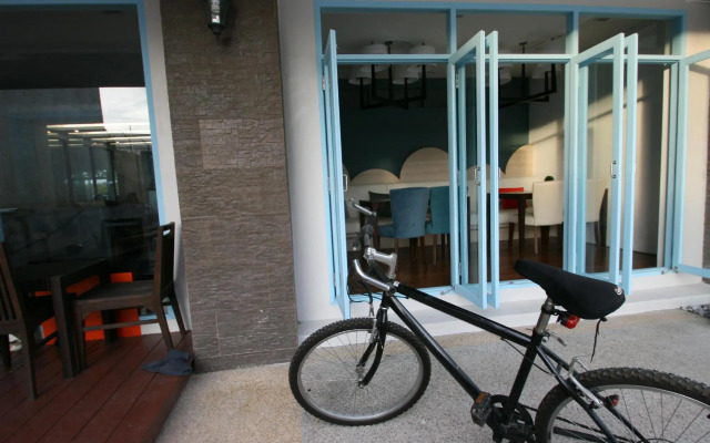 Apo Hotel