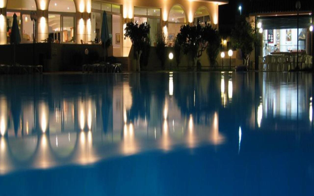 Summerland Hotel & Bungalows