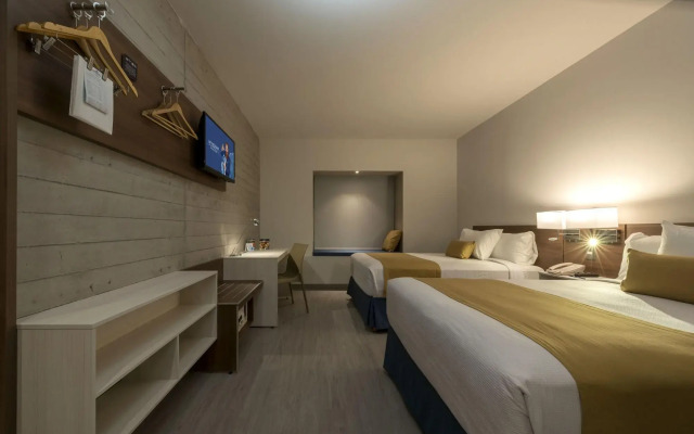 Microtel Inn & Suites by Wyndham Irapuato