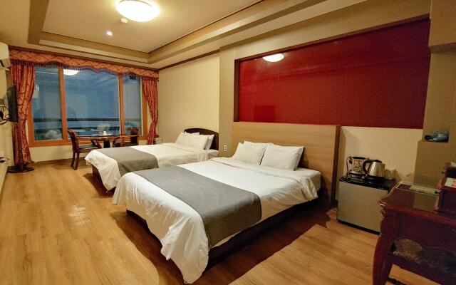 Sky Leaders Hotel