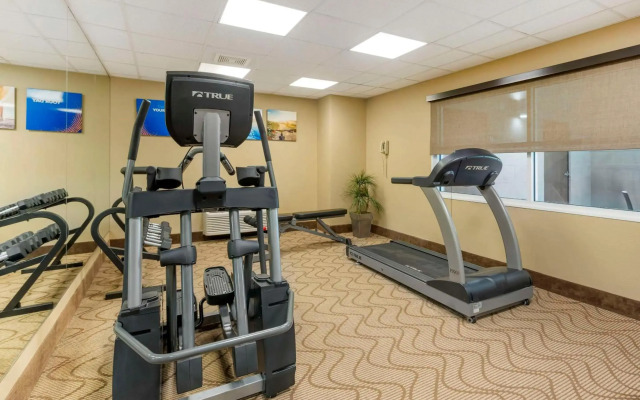 Comfort Inn North/Polaris
