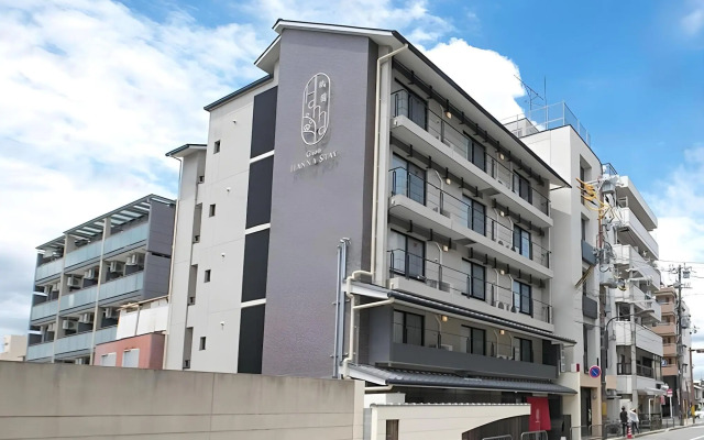 Gion Hanna STAY