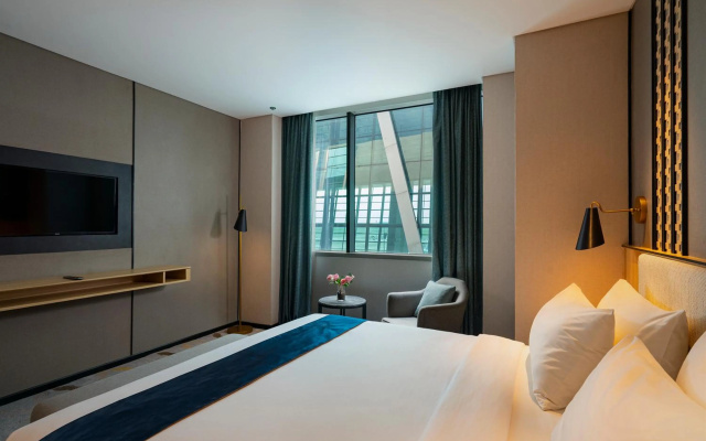 Anara Airport International Hotel
