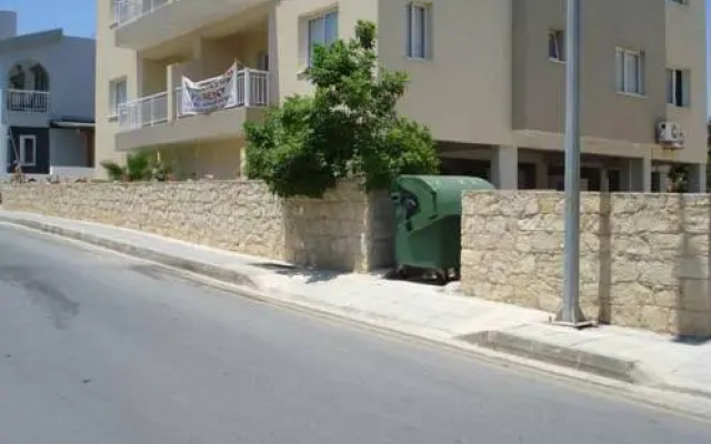 Melpo Court