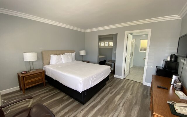 Lone Oak Lodge