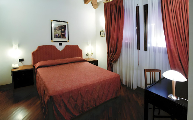 Alla Rocca Hotel