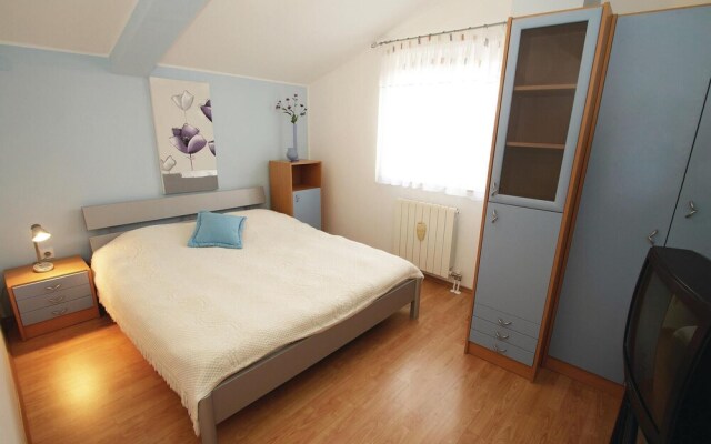 Beautiful Home in Labin With Wifi and 6 Bedrooms