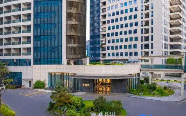Sanlongwan YunXi Hotel (Guangzhou South Railway Station)