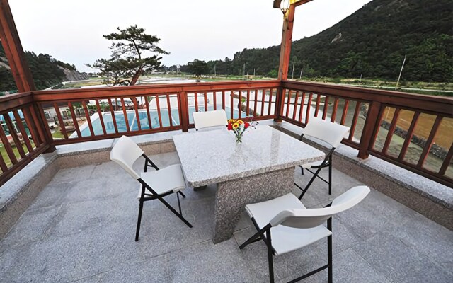 Yeongdeok Green Garden Pension