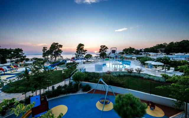 Zaton Holiday Resort Mobile Homes