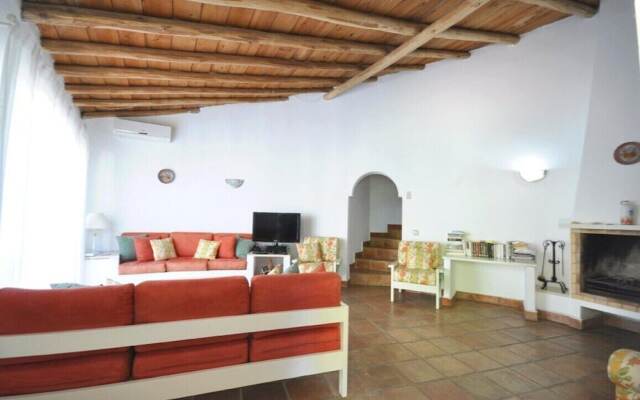 Fantastic Outdoor Area, Private Pool, Tennis Court & Golf Practice Facility