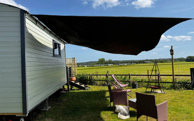 Marshview Dairy B&B, Holiday Lets and Campsite