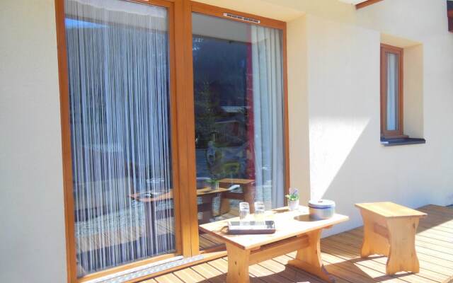 Lou Services Apartment H01 LSI 001