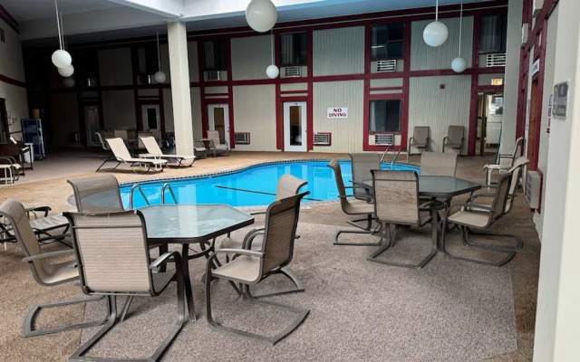 Crookston Inn & Convention Center