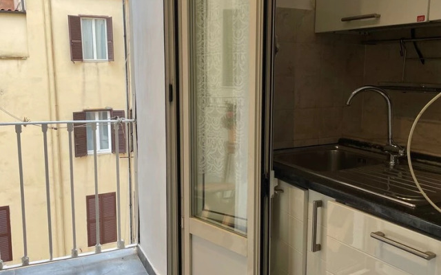 Elegant Apt-typical Roman Palazzina Pz Alessandria