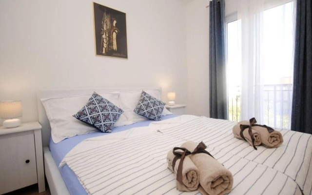 Damir - With Garden - A1