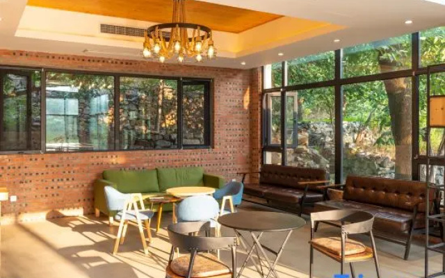 Crayon Forest Homestay, Yinju Township