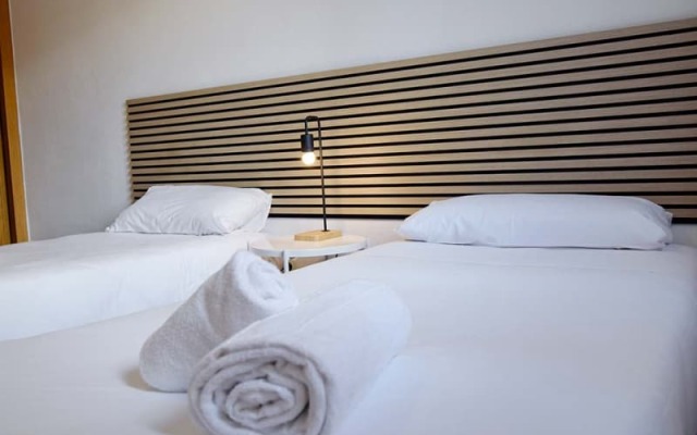Apartamentos El Pilar 3000